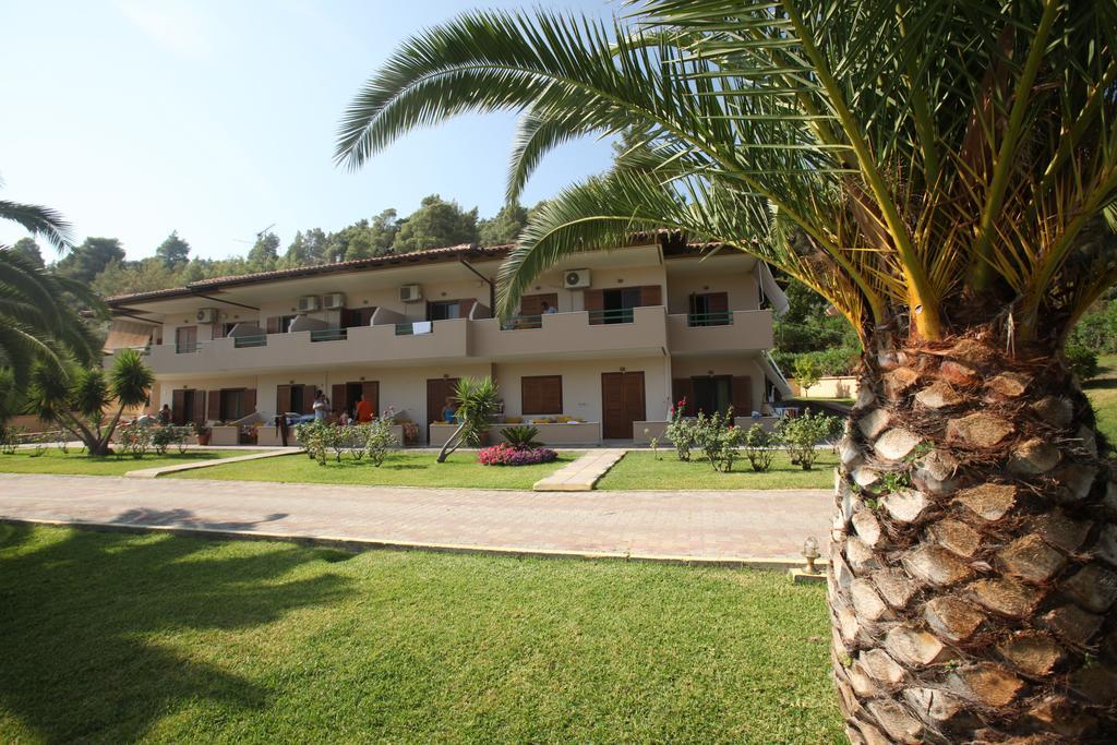Elena Apartments & Studios Вурвуру Екстериор снимка