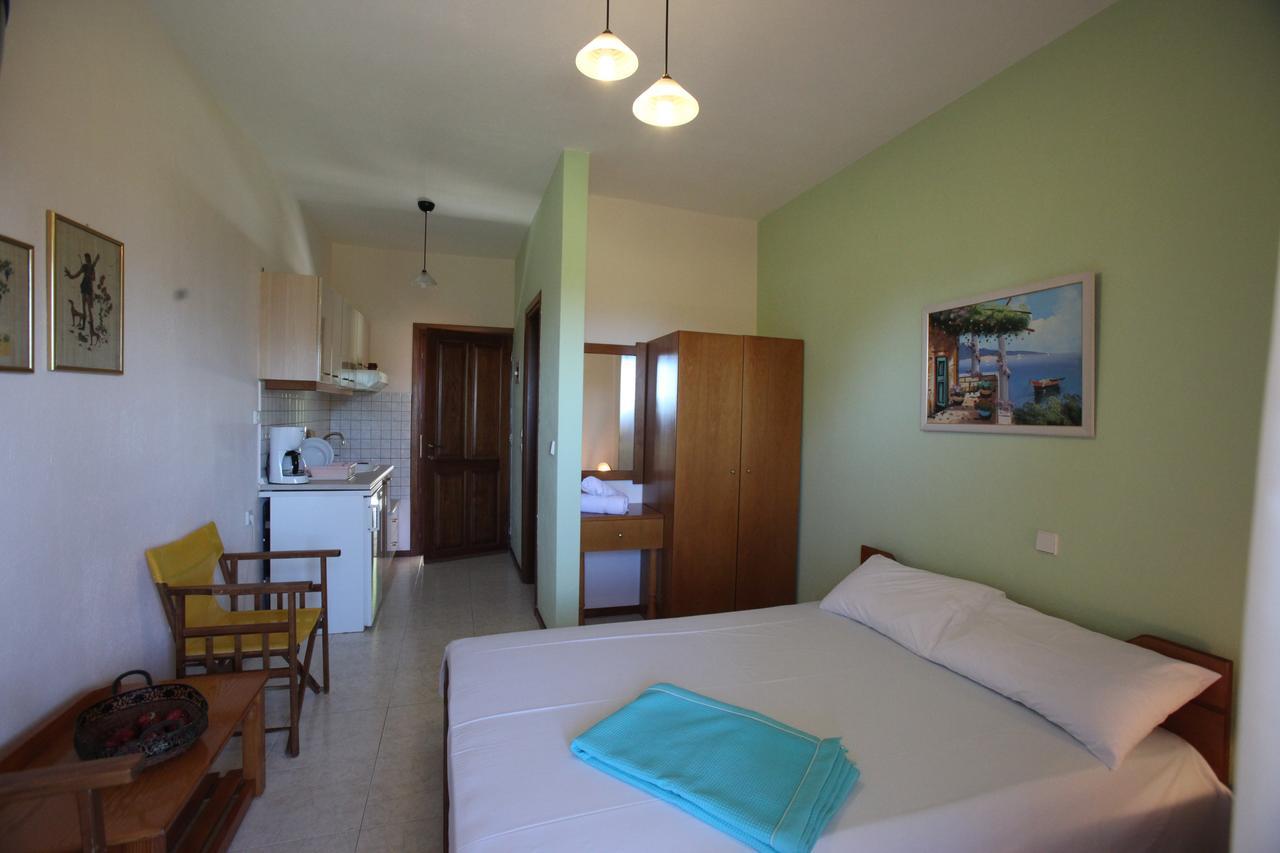 Elena Apartments & Studios Вурвуру Екстериор снимка