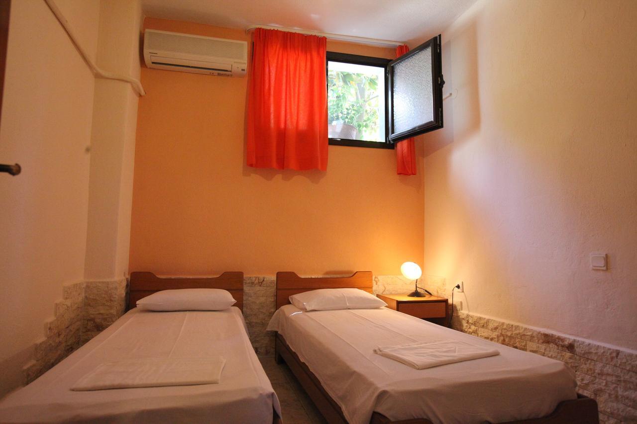 Elena Apartments & Studios Вурвуру Екстериор снимка