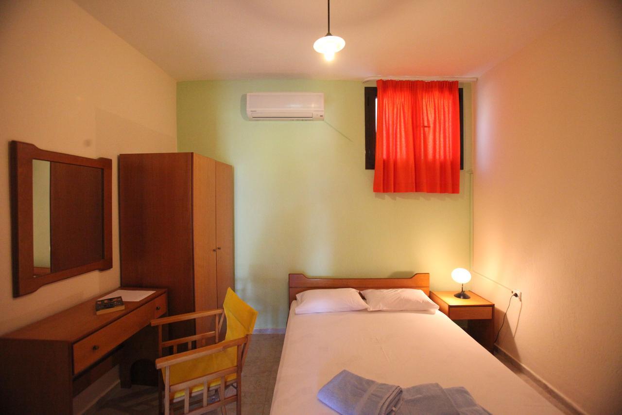 Elena Apartments & Studios Вурвуру Екстериор снимка