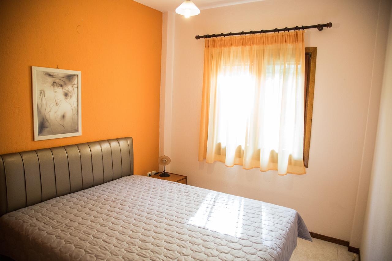 Elena Apartments & Studios Вурвуру Екстериор снимка