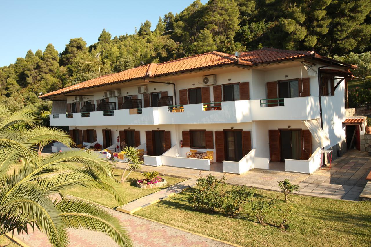 Elena Apartments & Studios Вурвуру Екстериор снимка